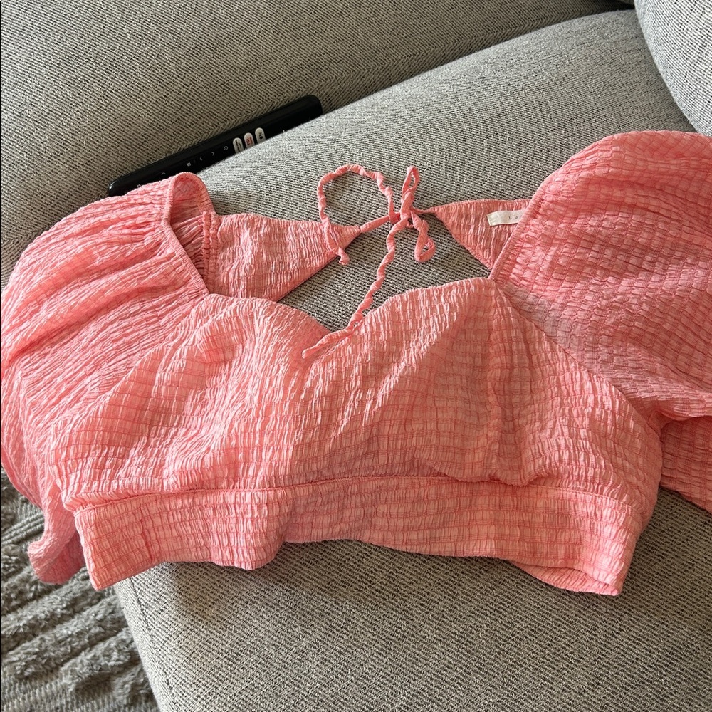 Chic Pink Puff Sleeve Crop Top